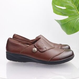 Clarks Shoes Womens Misha Loafers Size 9.5 Brown Leather Slip On Comfort Flats